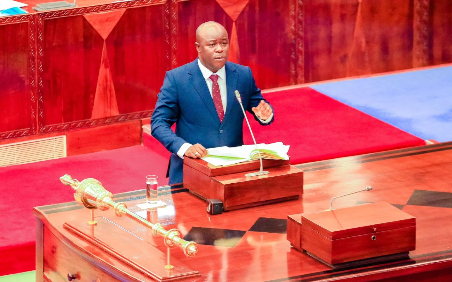 WAZIRI AWESO AOMBA BUNGE KUIDHINISHA BAJETI YA TRILIONI 1.01 - Mzalendo