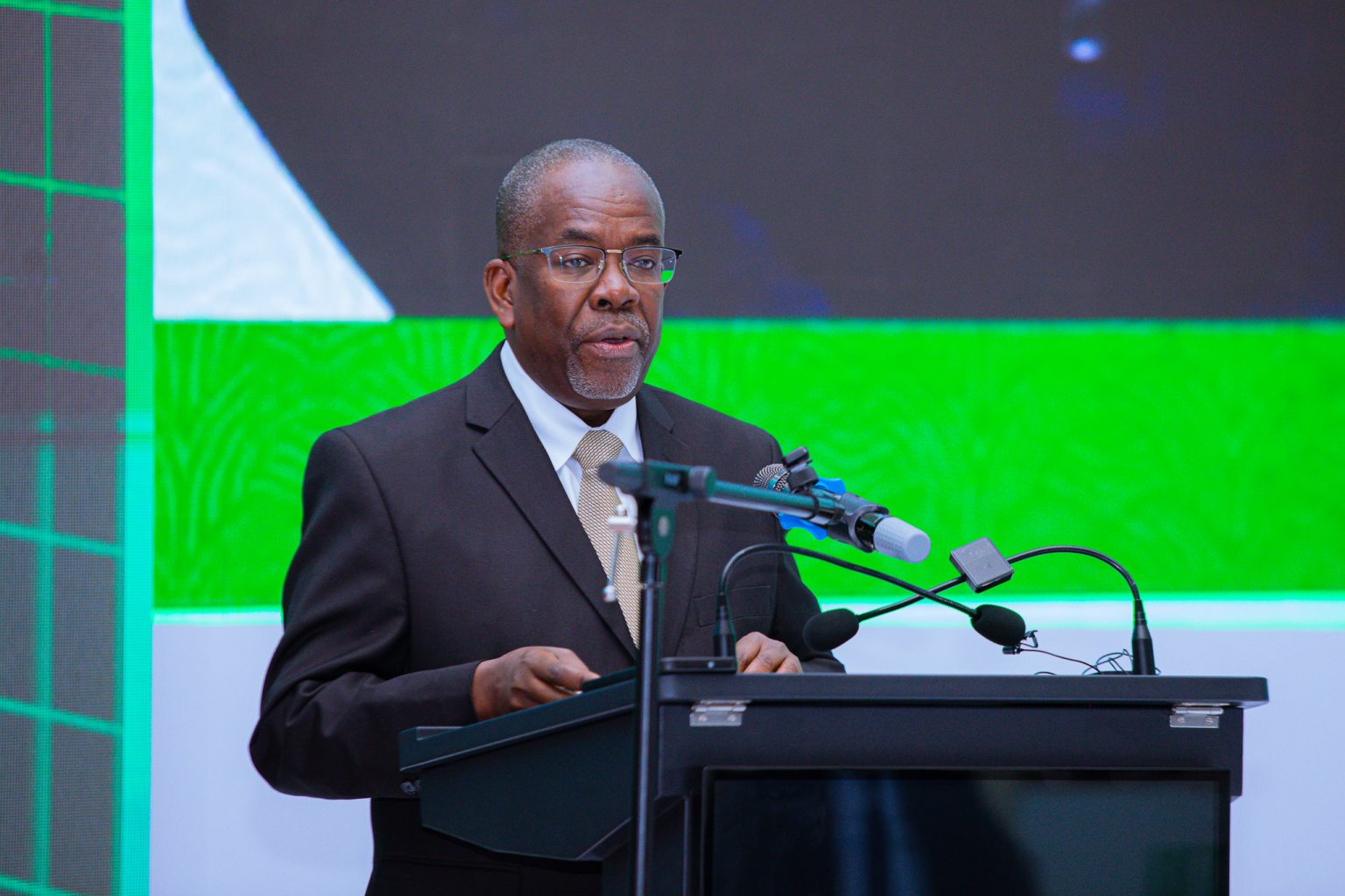 WAZIRI WA FEDHA AZIHIMIZA TAASISI ZA FEDHA KUPUNGUZA RIBA NA GHARAMA ZA MIKOPO