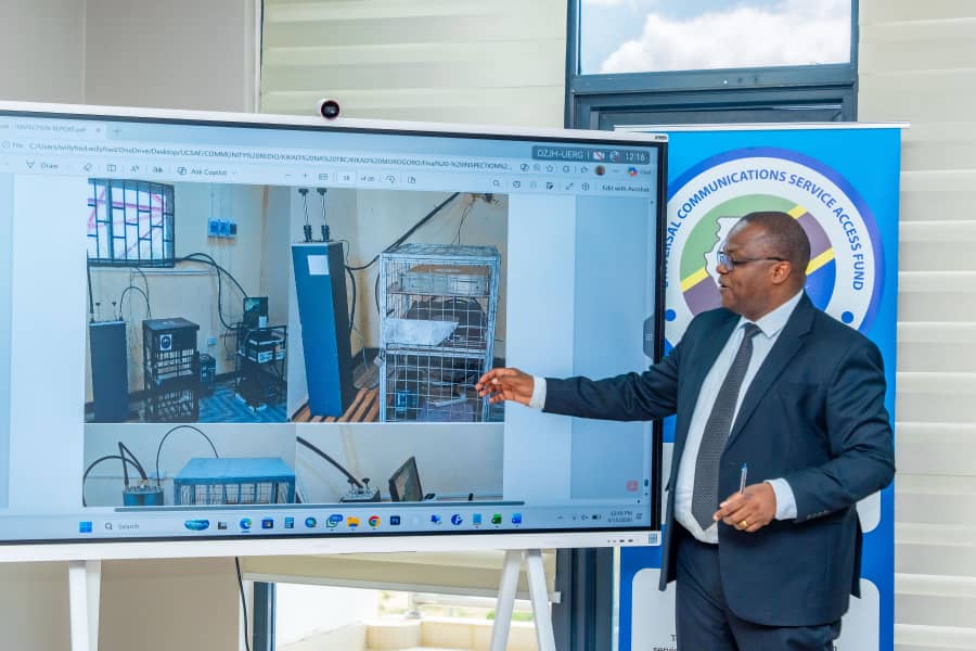 UCSAF YATOA UFAFANUZI KUHUSU MADHARA YA MINARA YA MAWASILIANO
